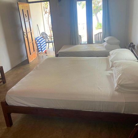 Pearl Oceanic Resort - Trincomalee Esterno foto