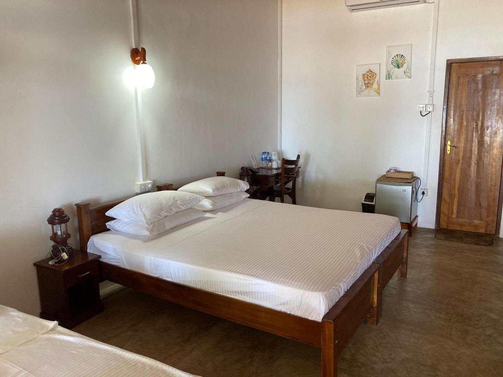 Pearl Oceanic Resort - Trincomalee Esterno foto